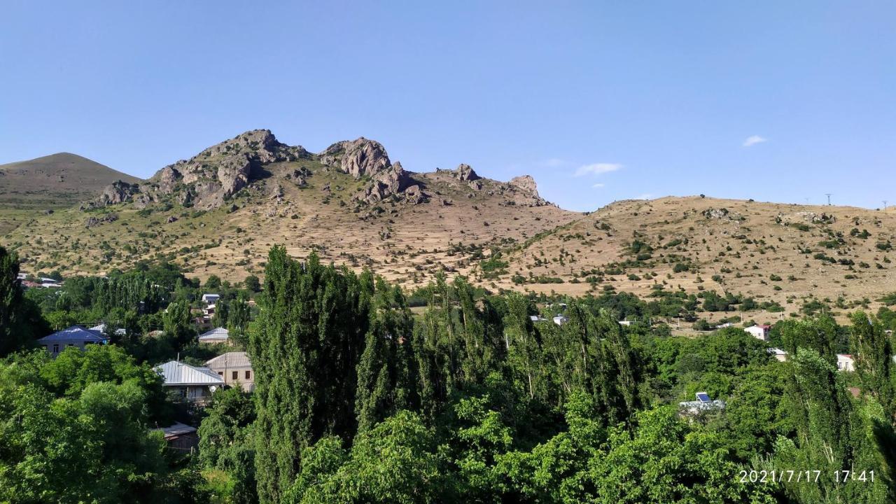 Verishen Guest House B&B Goris Bagian luar foto