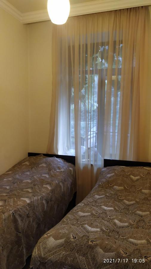 Verishen Guest House B&B Goris Bagian luar foto