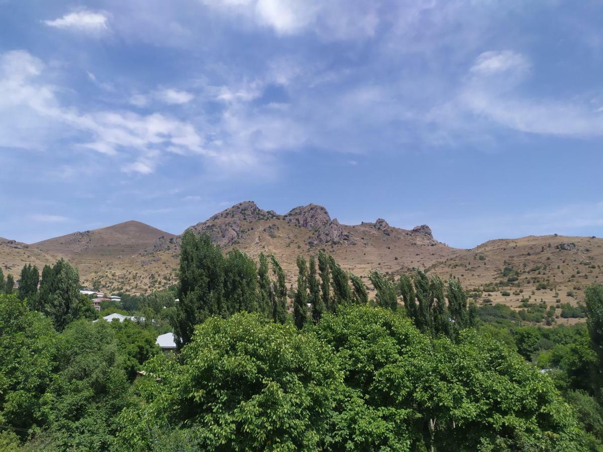 Verishen Guest House B&B Goris Bagian luar foto