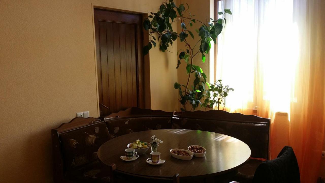 Verishen Guest House B&B Goris Bagian luar foto