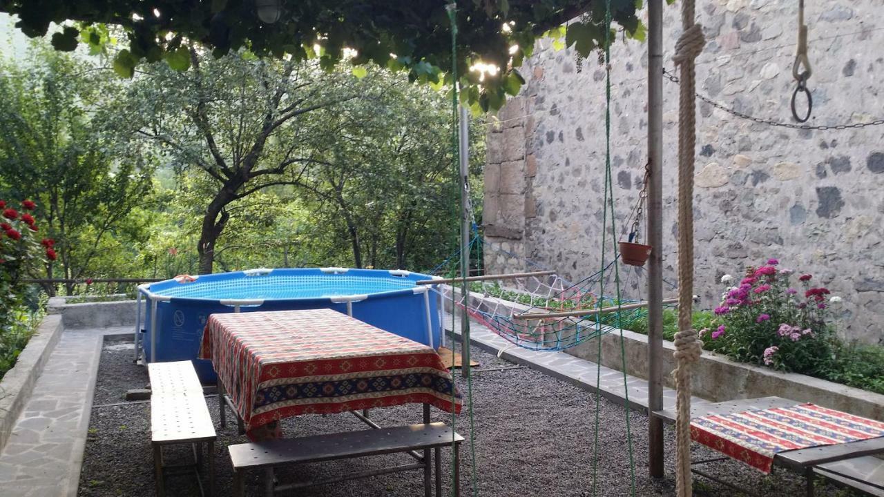 Verishen Guest House B&B Goris Bagian luar foto