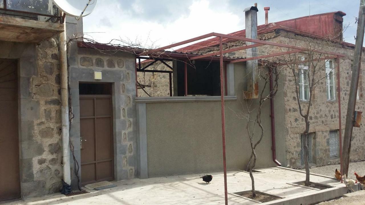 Verishen Guest House B&B Goris Bagian luar foto
