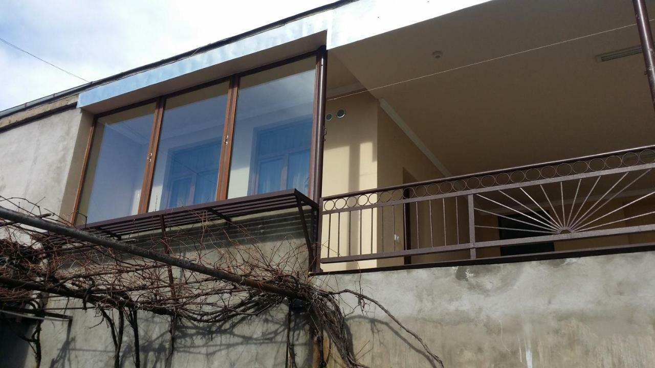 Verishen Guest House B&B Goris Bagian luar foto
